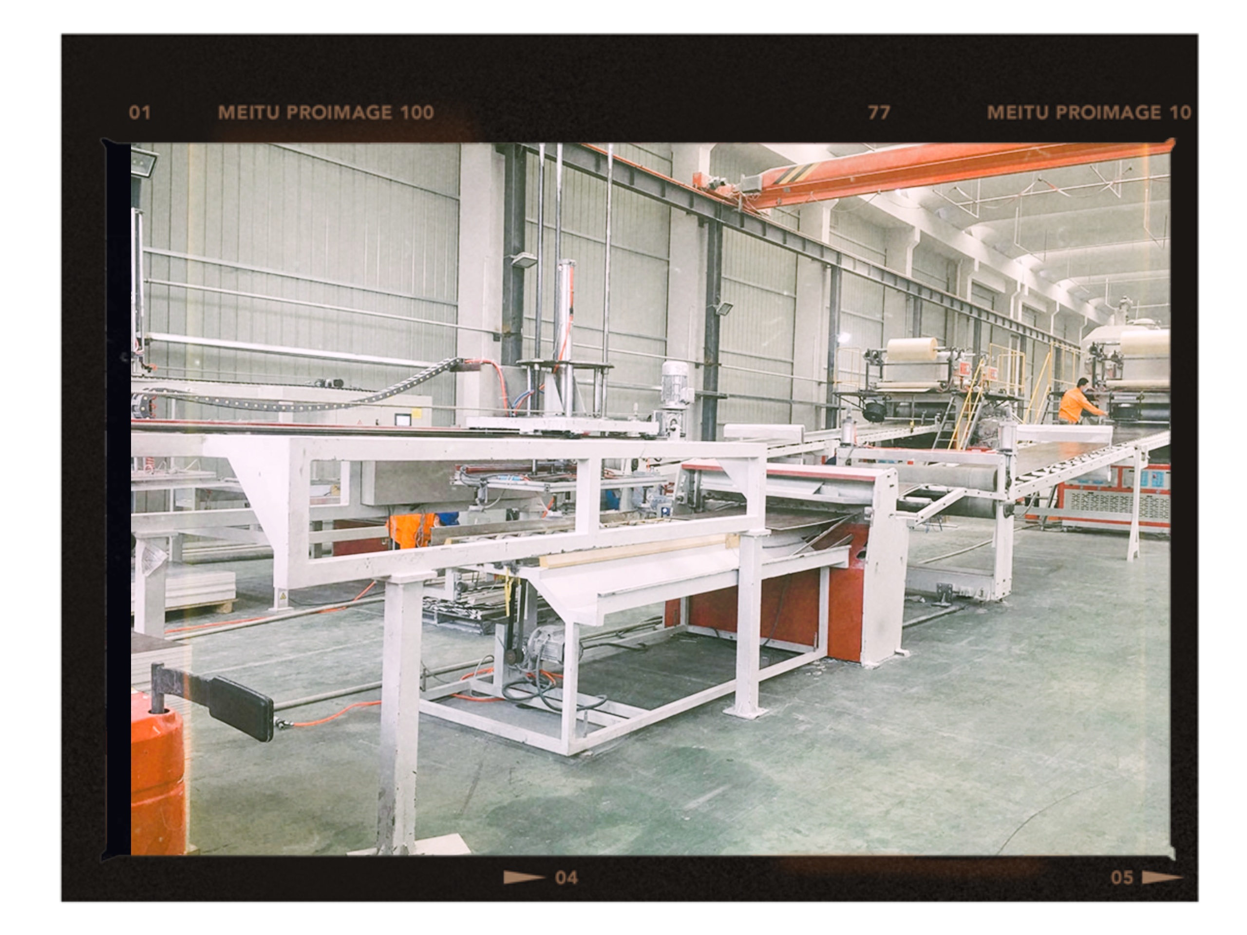 PVC Homogeneous Sheet Produce Process step 2 extrusionc and springkle flowers